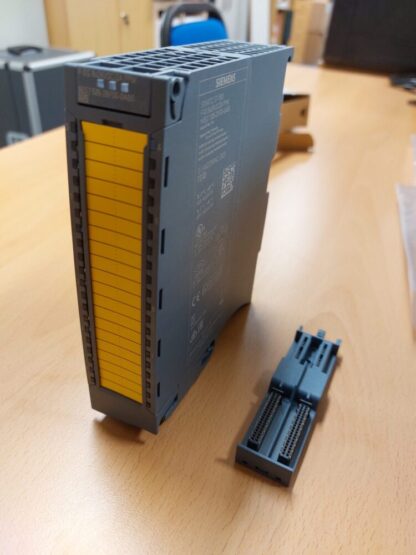 6ES7526-2BF00-0AB0 Siemens SIMATIC S7-1500, F digital output module (opened) - Image 3